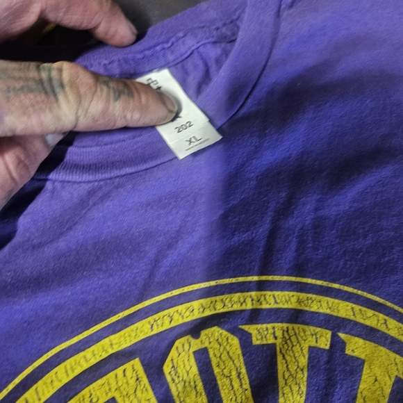 2FOR$40 Scott hall memorial tee - Picture 4 of 6